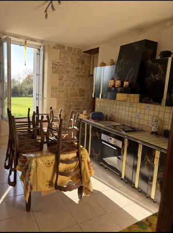 Coulonges-sur-l'Autize (79160) Maison familiale