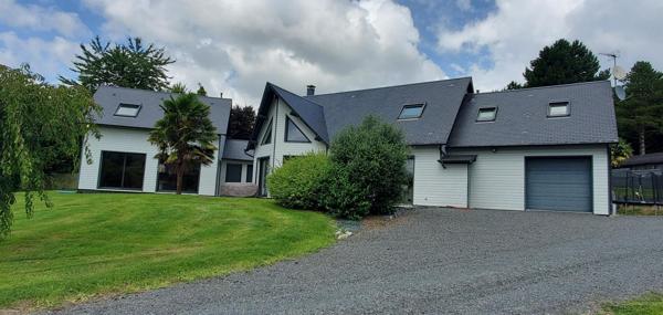 Maison contemporaine avec vie de plain-pied