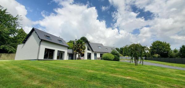 Maison contemporaine avec vie de plain-pied