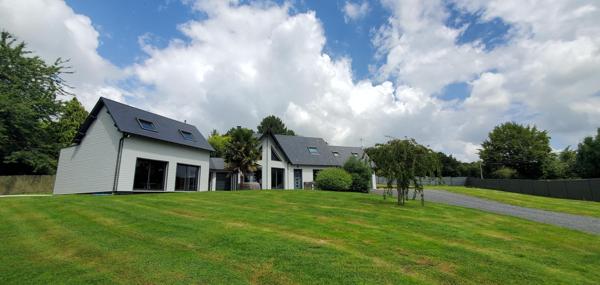 Maison contemporaine avec vie de plain-pied