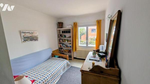 VILLA DE TYPE 6 EN R+1 AVEC STUDIO INDEPENDANT AU RDC