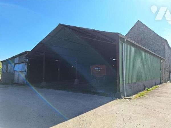 A Vendre, à LA CROIXILLE (53380), en Mayenne. Une maison d'habitation, comprenant : 
- au rez ...
