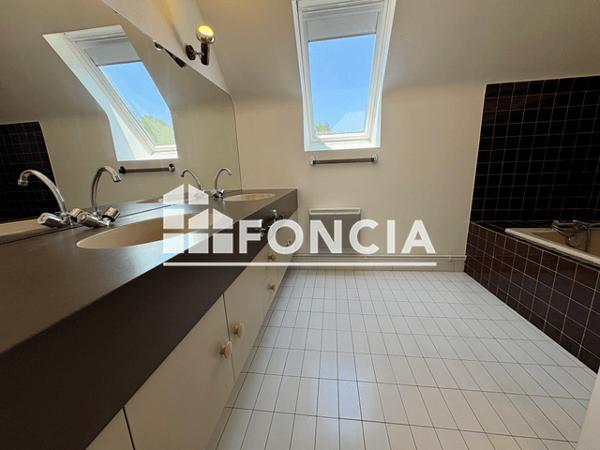 Location Maison 5 pièces 147.96 m² - 6 PLACE DE REIMS La Baule-escoublac 44500
