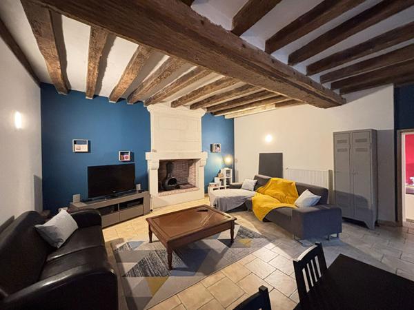 Maison restaurée. Confort, modernité et authenticité au coeur de Lasse Noyant-Villages