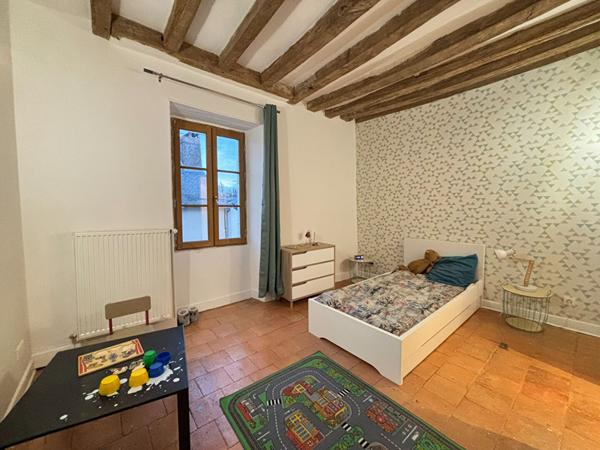 Maison restaurée. Confort, modernité et authenticité au coeur de Lasse Noyant-Villages