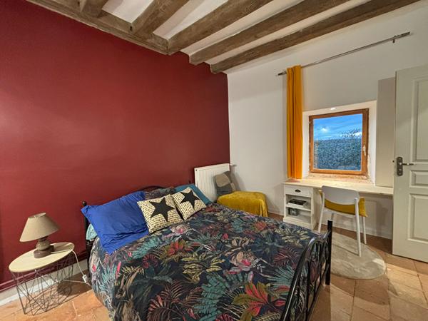 Maison restaurée. Confort, modernité et authenticité au coeur de Lasse Noyant-Villages