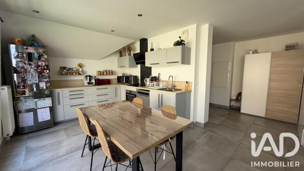 Appartement à vendre 4 pièces 65,3 m² Vert-Saint-Denis