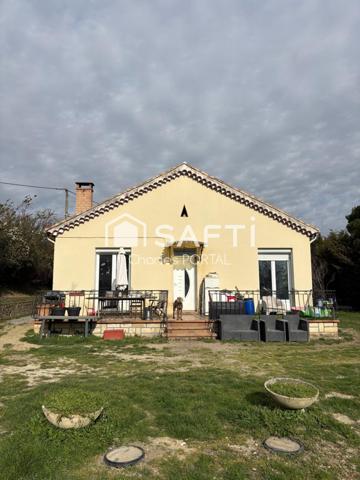 maison de campagne a cinq minutes du centre ville.