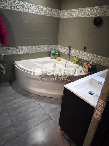 maison de campagne a cinq minutes du centre ville.