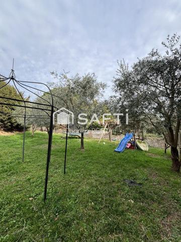 maison de campagne a cinq minutes du centre ville.