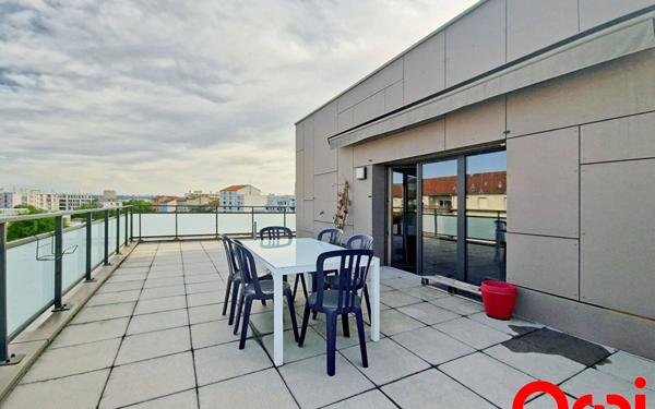 Appartement à louer    4 pièces •  Villeurbanne