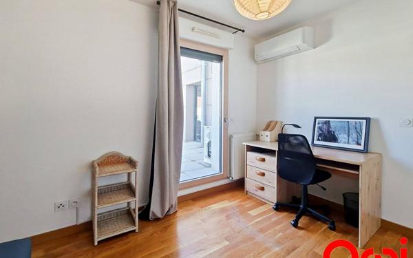 Appartement à louer    4 pièces •  Villeurbanne