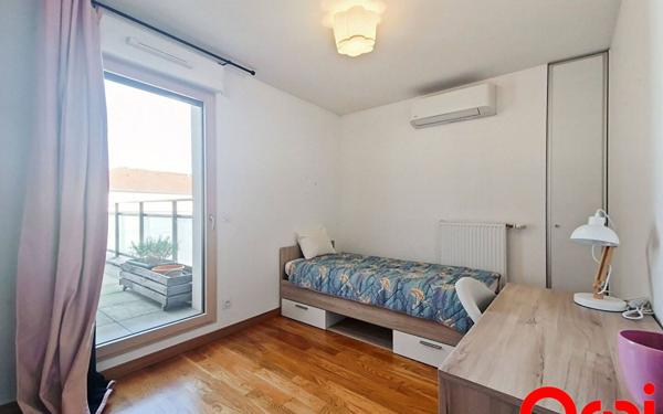 Appartement à louer    4 pièces •  Villeurbanne