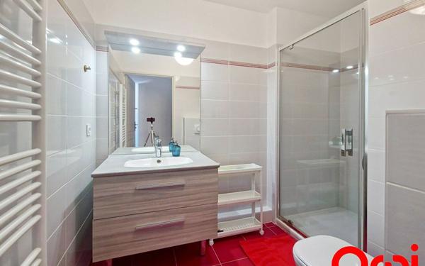 Appartement à louer    4 pièces •  Villeurbanne