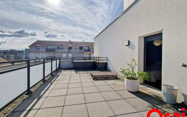 Appartement à louer    4 pièces •  Villeurbanne