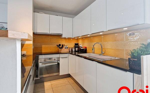 Appartement à louer    4 pièces •  Villeurbanne