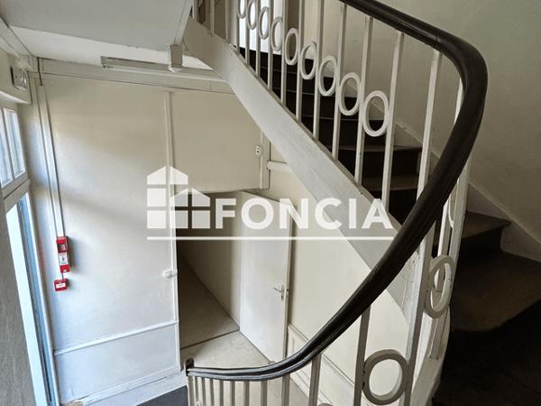 Location Local commercial 21 pièces 417 m² - 19 RUE SERRURIER Laon 02000