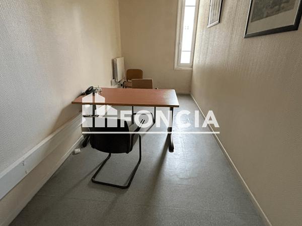 Location Local commercial 21 pièces 417 m² - 19 RUE SERRURIER Laon 02000