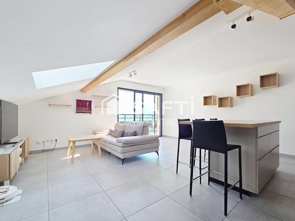 Grand T2 - belles prestations - dernier étage