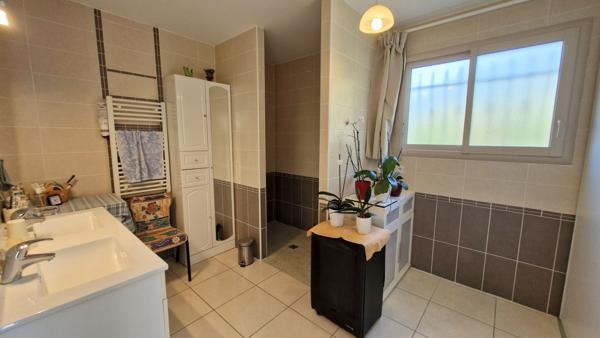 Maison 8 pièces 195 m2