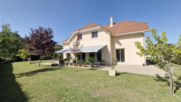 Maison 8 pièces 195 m2
