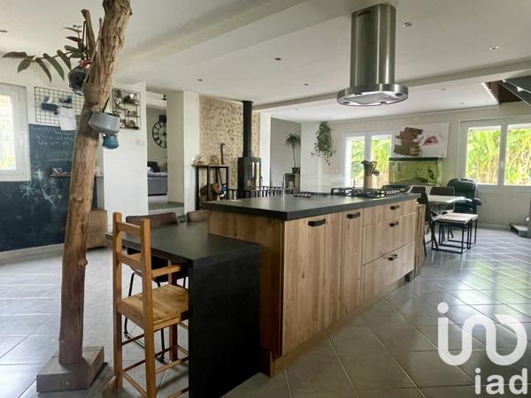 Maison à vendre 8 pièces 209 m² Saint-Cyr-en-Val