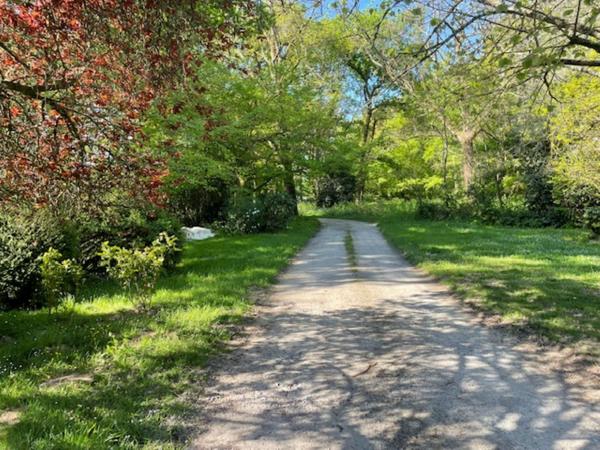 A VENDRE Propriété NANTES SUD avec Dépendances sur environ 2 hA 2