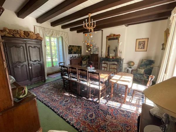 A VENDRE Propriété NANTES SUD avec Dépendances sur environ 2 hA 2