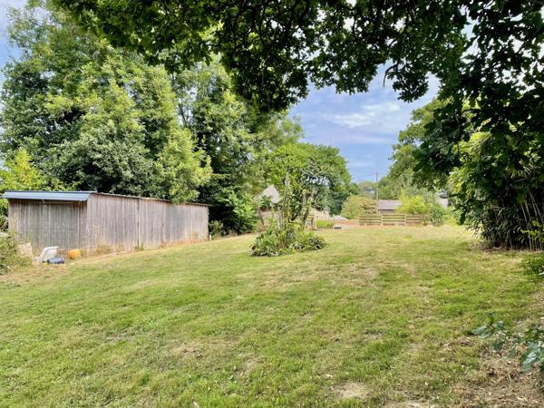 Pléguien (22290) Maison, garage et jardin.