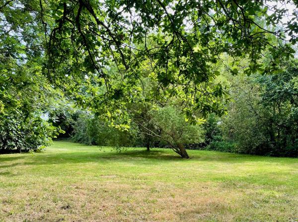 Pléguien (22290) Maison, garage et jardin.