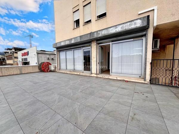 Vente                                                      Local commercial
                        
                     4 pièces                      71 m2                     à Mezzavia