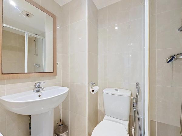 Vente                                                      Appartement
                        
                     3 pièces                      45 m2                     à Cannes