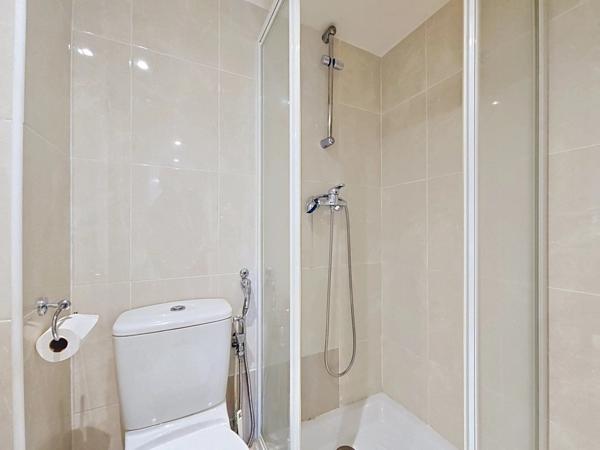 Vente                                                      Appartement
                        
                     3 pièces                      45 m2                     à Cannes