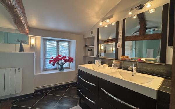 Appartement à vendre    4 pièces • 126,81 m2 Auxerre