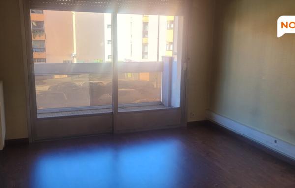 CLUSES : APPARTEMENT 8O M2