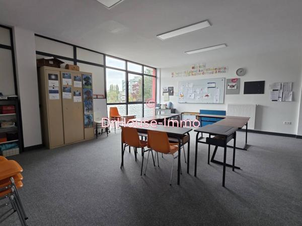 Bureau à vendre 10 pièces de 600 m²