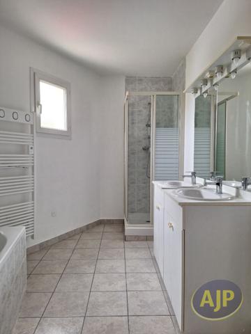 Location maison Pons : 685 € - AJP Immobilier Pons