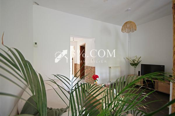 Maison
                                                                                                                                                                                                                                                                                                                        3 pièce(s)                                                                                                                                                                                                          2 chambre(s)                                                                                                                                                                                                          63  m²
