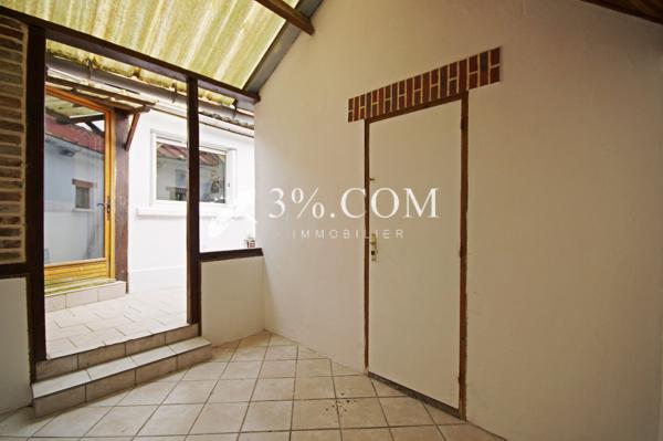 Maison
                                                                                                                                                                                                                                                                                                                        3 pièce(s)                                                                                                                                                                                                          2 chambre(s)                                                                                                                                                                                                          63  m²