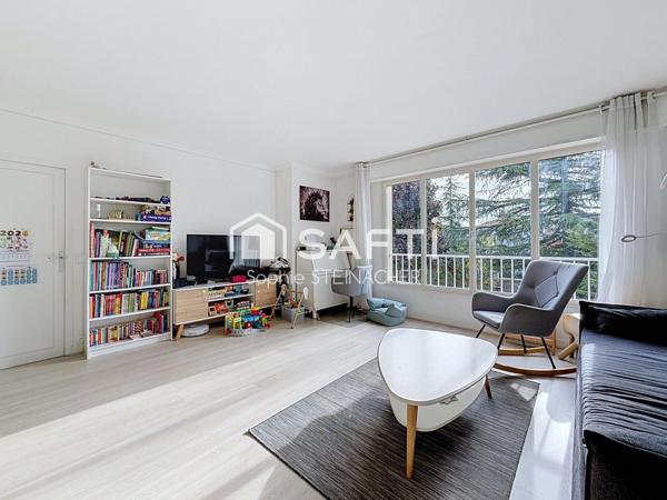 Appartement 2 chambres avec box, cave, balcon
