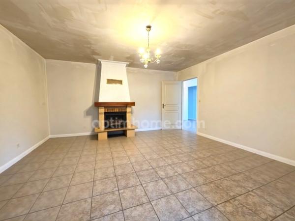 Maison à vendre de plain-pied 3 pièces RUELLE SUR TOUVRE (16)