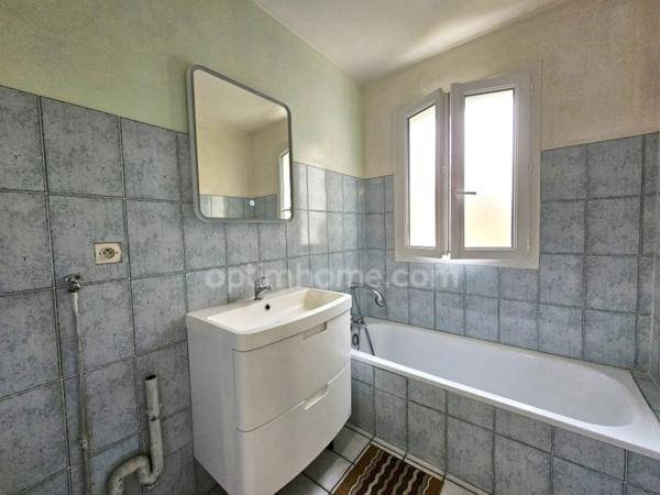 Maison à vendre de plain-pied 3 pièces RUELLE SUR TOUVRE (16)