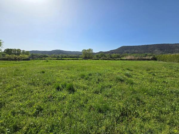 TErrain constructible d'environ 4000m2