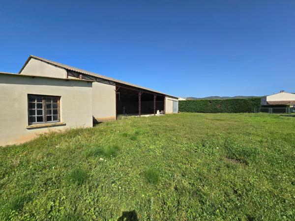 TErrain constructible d'environ 4000m2