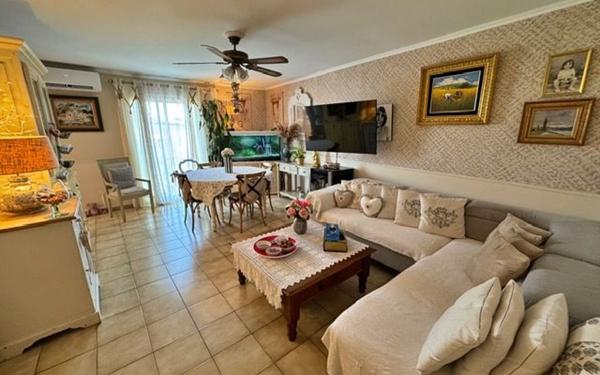 Appartement à vendre    4 pièces •  Toulon