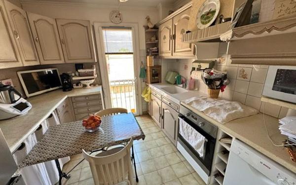 Appartement à vendre    4 pièces •  Toulon