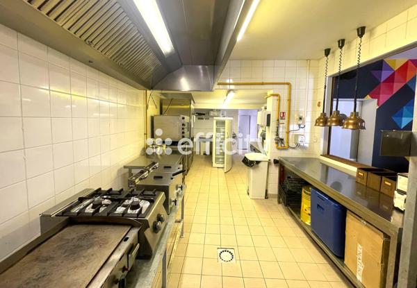 Local Commercial 6 pièces - 80 m²