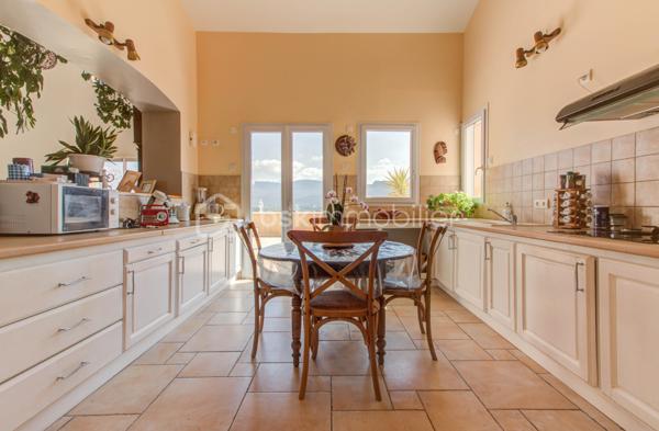 Maison d architecte de 194,33 m²
