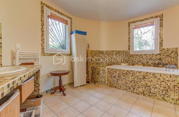 Maison d architecte de 194,33 m²