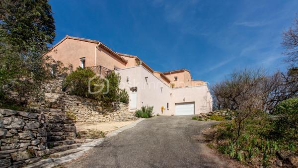 Maison d architecte de 194,33 m²